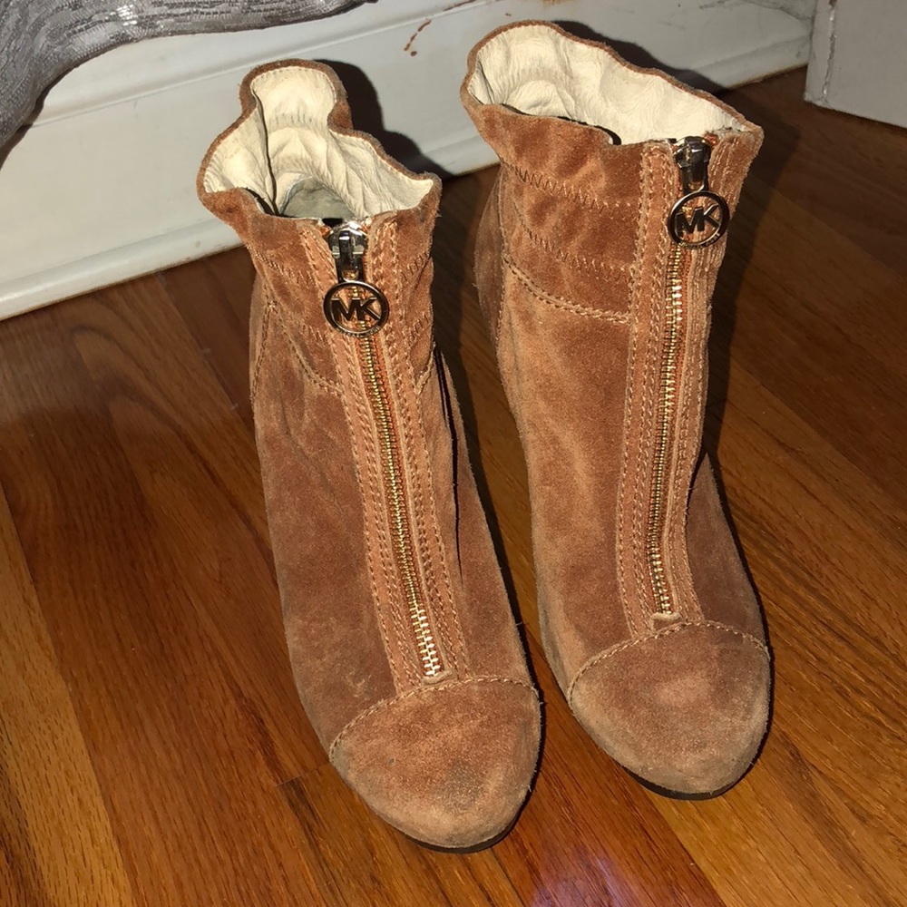 Michael Kors Tan Suede booties
